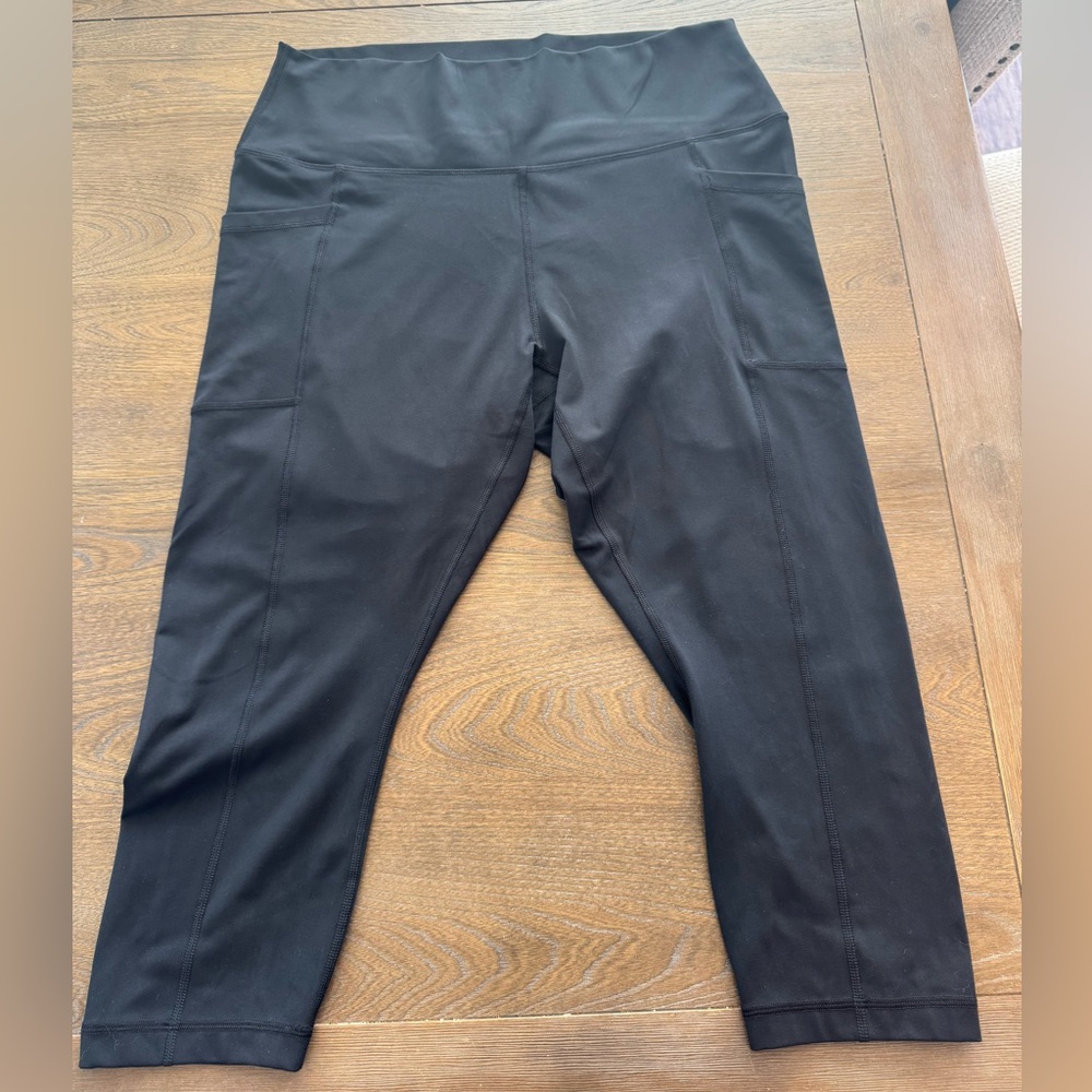 Yogalicious Lux Black Tribeca Crop Tight